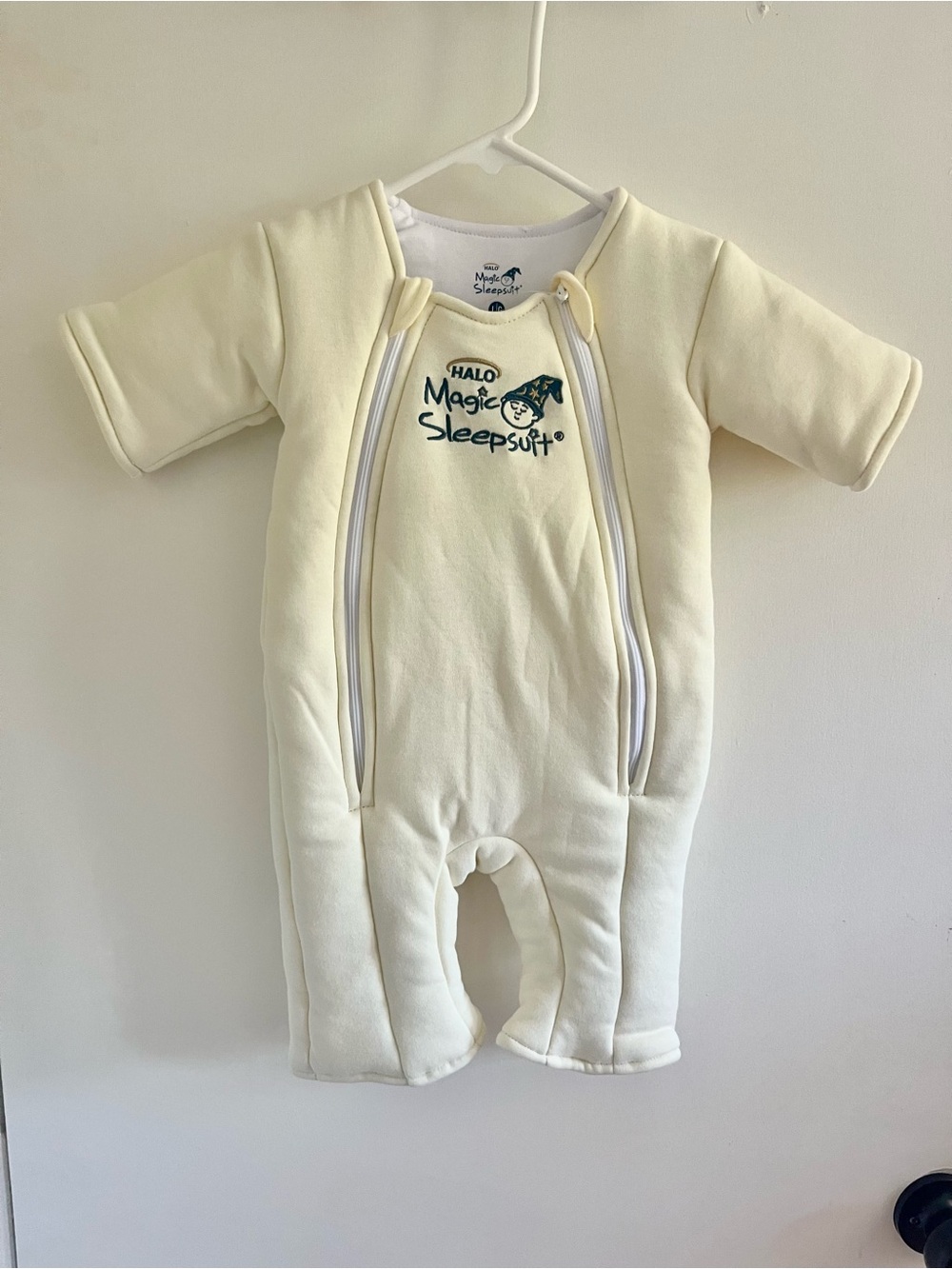 HALO Baby Merlin's Magic Sleepsuit Size 3-6 months Large 18-21 lbs Cream NWT